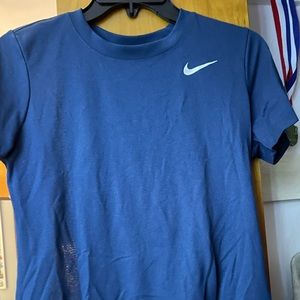 Nike short sleeve
